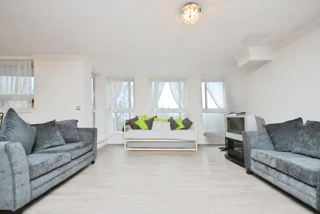 Wheeler Place, Bromley, BR2, photo 2