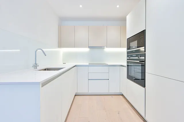 Photo 3 — 5 Ballarat House, Tewkesbury Road, London