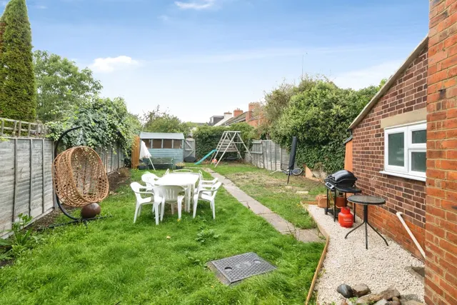 Wolverton Road, Newport Pagnell, MK16, photo 2