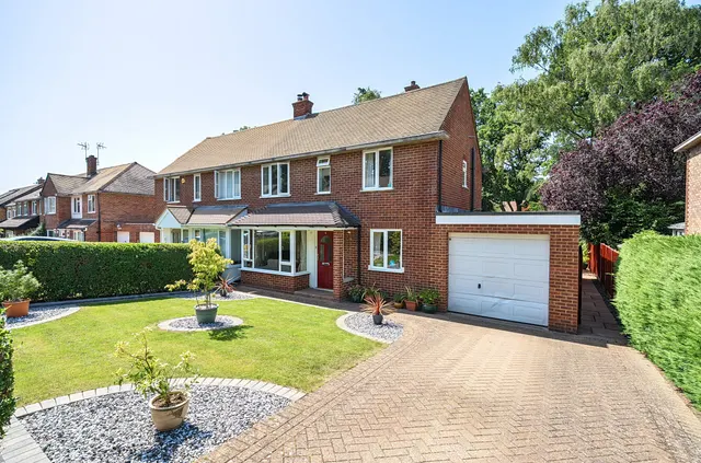 Arundel Road, Camberley, Surrey, GU15 1DL, photo 1