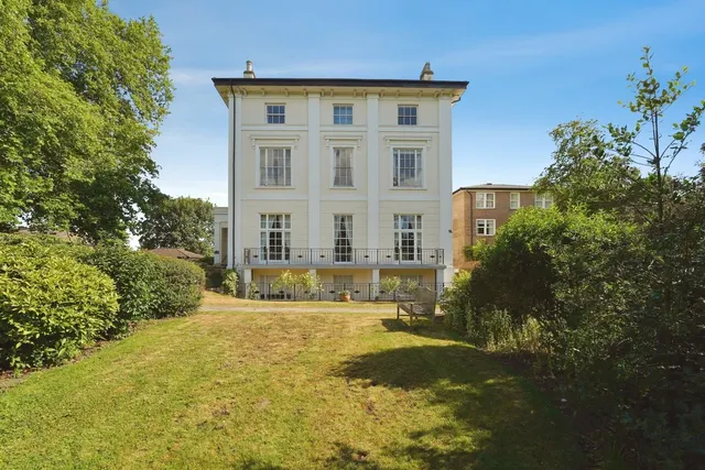 Pittville Circus Road, Cheltenham, GL52, photo 2