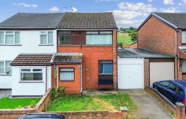 Hawkshead Road, Burtonwood, Warrington, Warrington, WA5 4PW, photo 1
