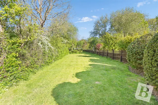 Hook End Road, Hook End, CM15, photo 1