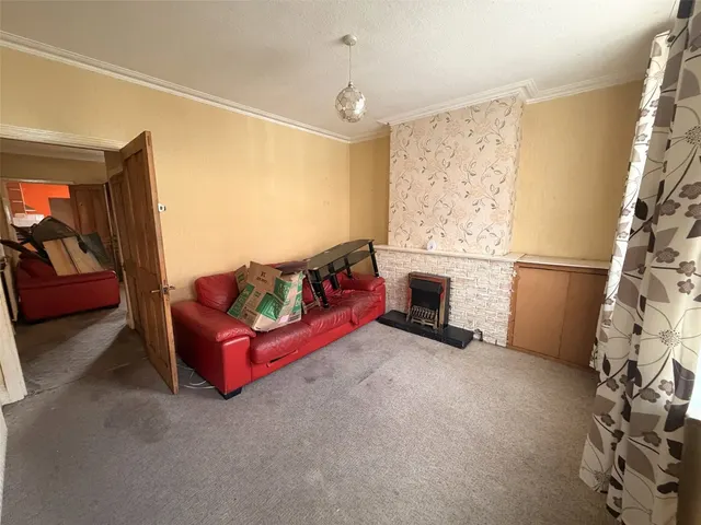 Photo 2 — Coronation Street, Tamworth, Staffordshire, B79