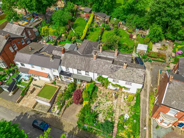 Currier Lane, Ashton-under-lyne, OL6, photo 1