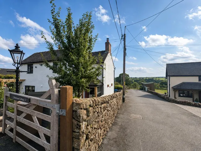 The Leys, Whiston, ST10, photo 2