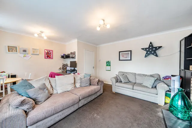 Kenton Lane, Harrow, HA3, photo 3