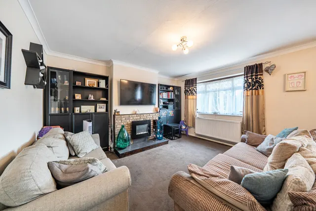 Kenton Lane, Harrow, HA3, photo 2