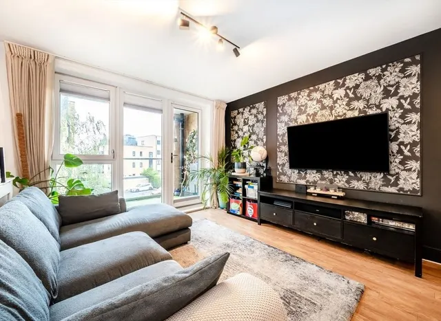 London Road, Isleworth, TW7, photo 2