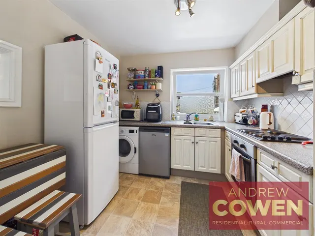 Photo 3 — Belvedere Place, Scarborough YO11 2QX