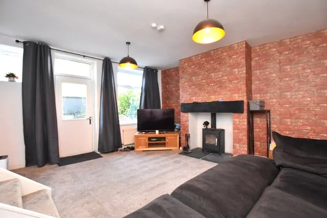 Albert Road, Morley, LS27, photo 2