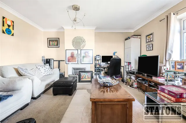 Photo 2 — Gregory Avenue, Potters Bar, Hertfordshire, EN6 5PX