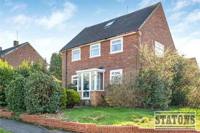 Gregory Avenue, Potters Bar, Hertfordshire, EN6 5PX, photo 1