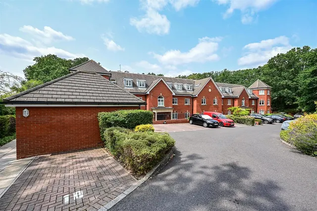 Grace Gardens, Fleet, GU51, photo 1