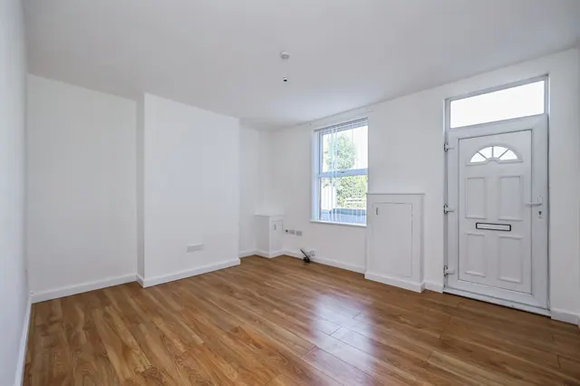 Main Street, Eastwood, NG16, photo 2