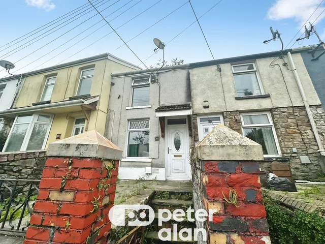 Commercial Street, Maesteg, CF34, photo 1
