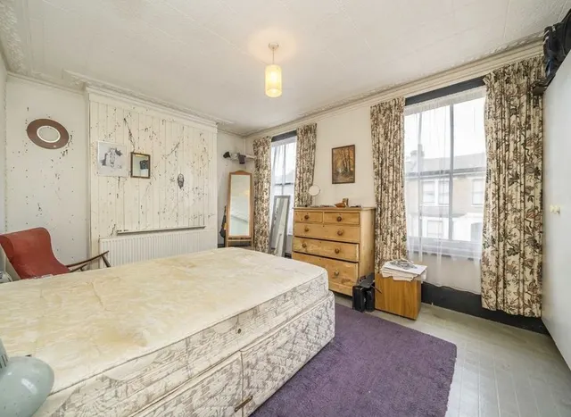 Photo 3 — Santley Street, Clapham, SW4