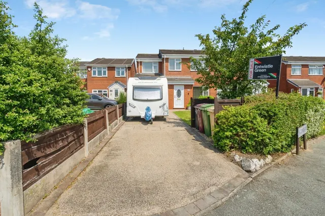 St. Georges Avenue, Westhoughton, BL5, photo 2