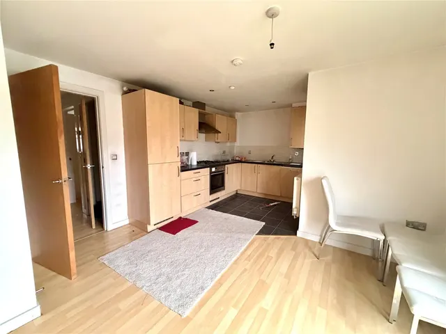 Hartford Drive, Bury, BL8, photo 2