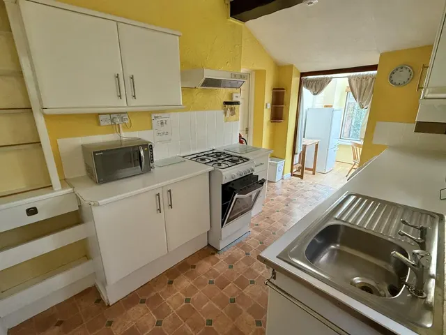 Columbia Road, BH10, photo 2