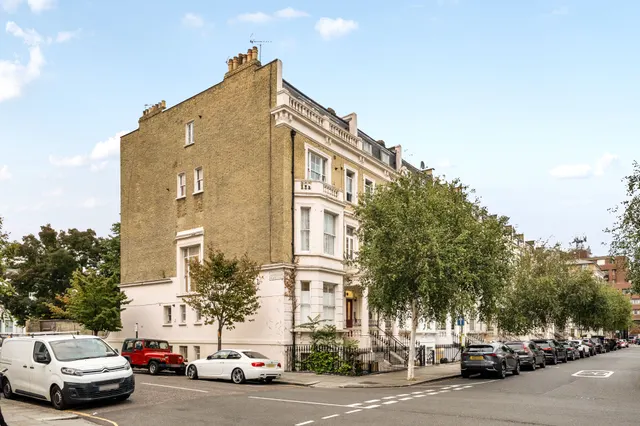 Photo 2 — Flat 7, 24 Longridge Road, London