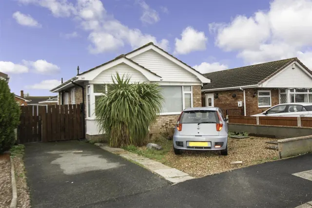 Lon Y Cyll, Pensarn, Conwy, LL22 7RP, photo 1