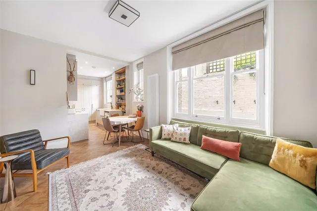Photo 3 — Wetherby Mansions, Earl's Court Square, Earl's Court, SW5