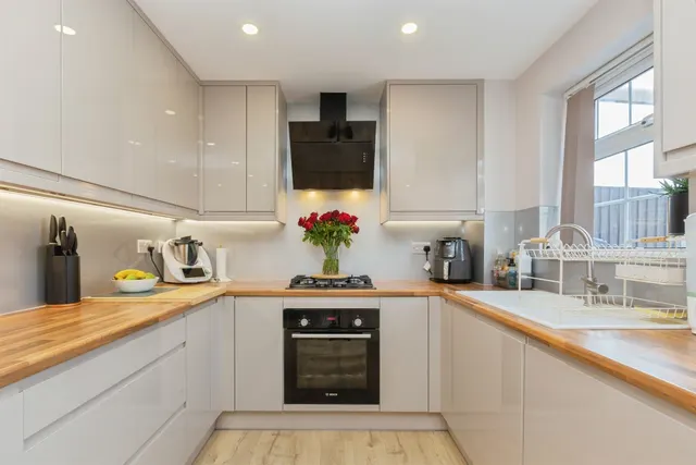 Omega Court, Leighton Buzzard, LU7, photo 3