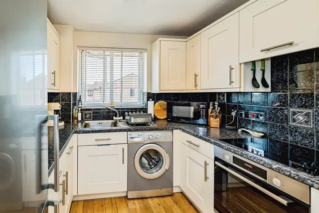 Walpole Road, Slough, SL1, photo 2