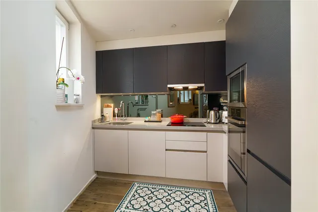 Photo 2 — Archway Road, Highgate, London, N6 5BA