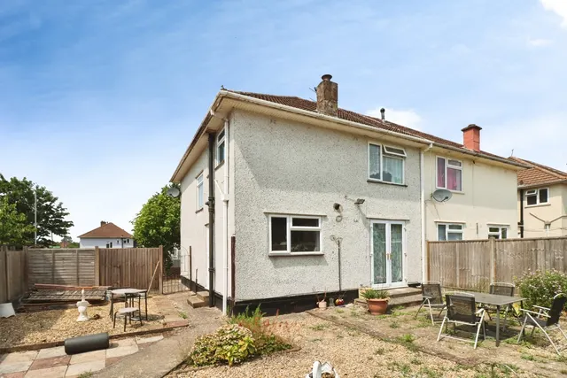 Photo 2 — Landseer Avenue, BRISTOL, Avon, BS7