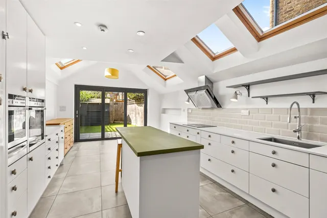 May Road, Twickenham, TW2, photo 2