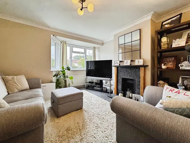 Owlsmoor Road, Owlsmoor, GU47, photo 2