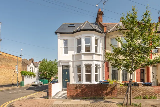 21 Balmoral Road, London, photo 1