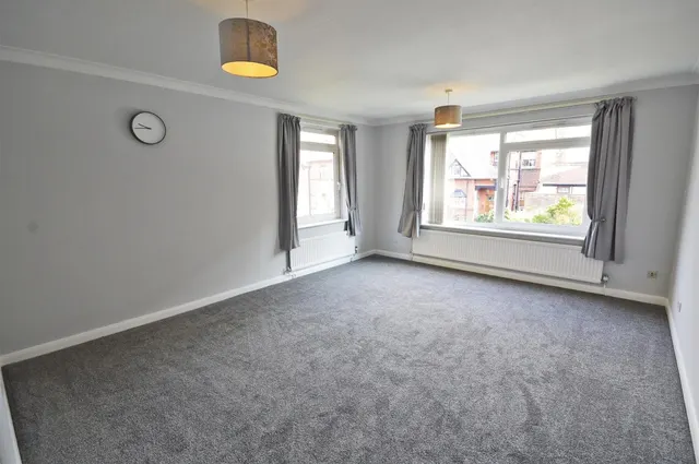 Esplanade Road, Scarborough, YO11, photo 2