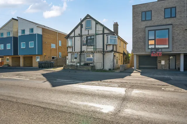 Brighton Road, Lancing, BN15, photo 1
