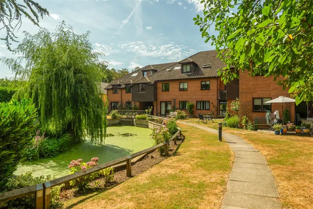 Reading Road, Wokingham, RG41, photo 2