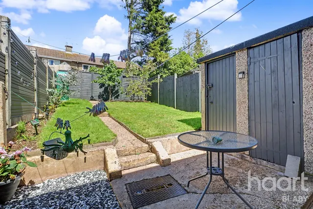 Featherstone Drive, Leicester, LE2, photo 3