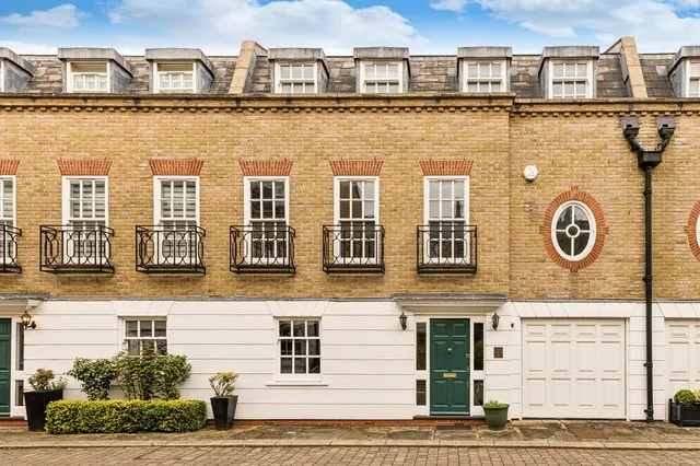 Photo 2 — Farrier Walk, Chelsea, London, SW10 9FW