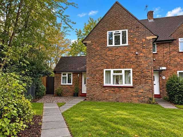 Bridge Road, Erith, DA8, photo 1
