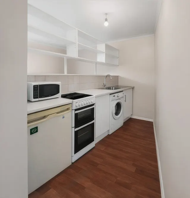 Whitley Close, Stanwell, TW19, photo 3