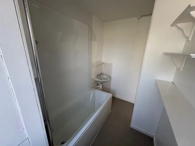 Photo 3 — Heathfield Terrace - London - London - SE18