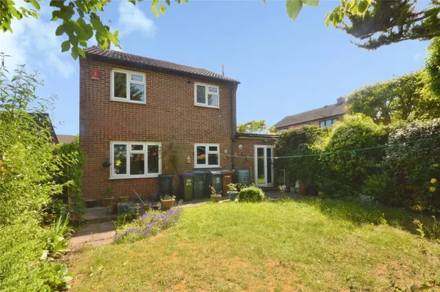 House Under Offer with 3 bedrooms in Bishop's Stortford, CM23, photo 3