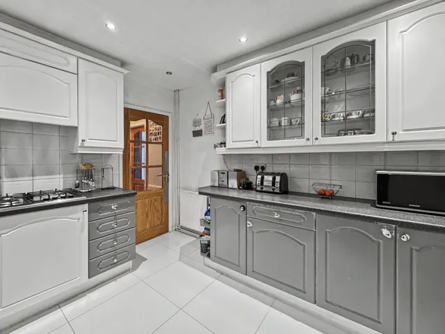 Rochford Avenue, Whitefield, M45, photo 2