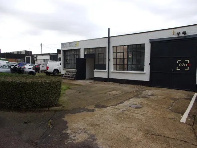 Princess Margaret Road, East Tilbury, RM18, photo 1