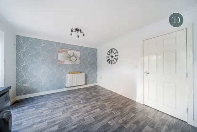 Photo 3 — Little Birches, Ellesmere Port, CH65 3BX