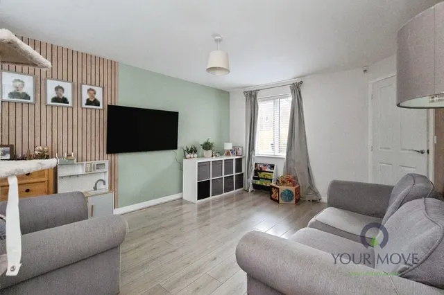 Photo 3 — Greenhurst Crescent, Oldham, Greater Manchester, OL8