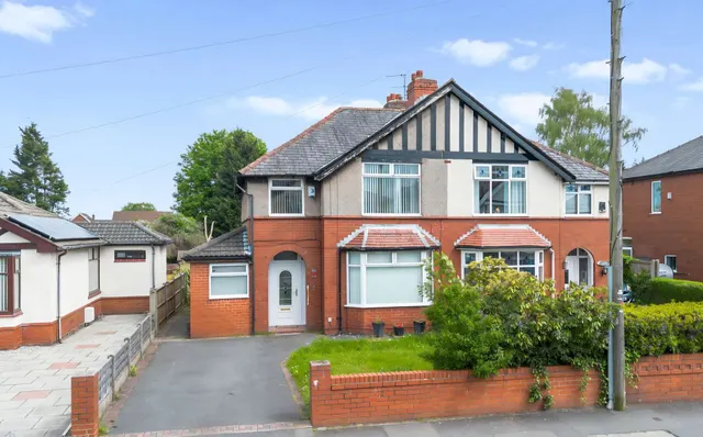 Victoria Road, Newton-Le-Willows, Newton-Le-Willows, WA12 9RX, photo 1