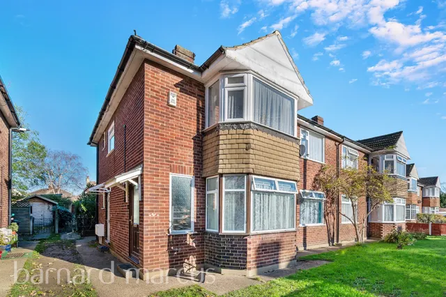 Park Way, Feltham, TW14, photo 1