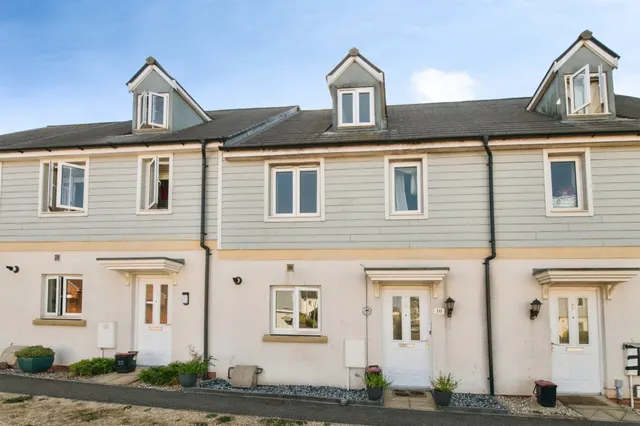 Vernon Crescent, Exeter, photo 1